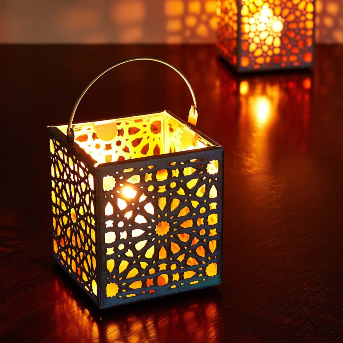 Oriental Tealight Holder, 10 cm, White, Metal & Glass, A